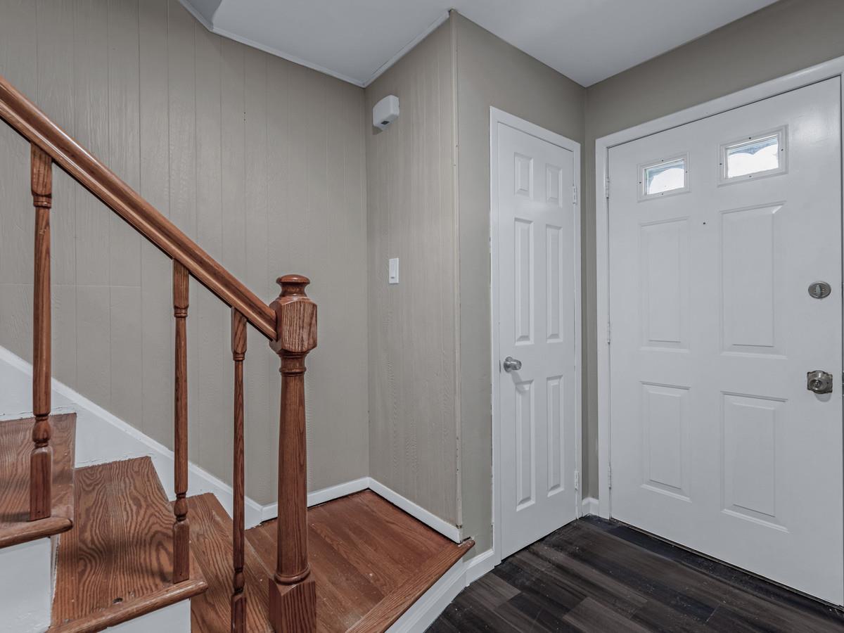 26 Saxon Street, Melville, New York image 2