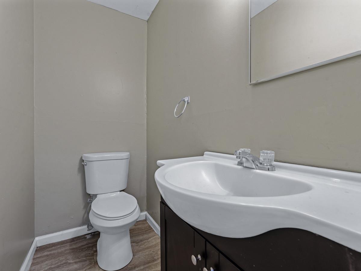 26 Saxon Street, Melville, New York image 11