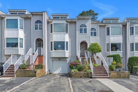 Photo of 240-50A Oak Park Drive, Douglaston, NY 11362 (MLS # 887393)