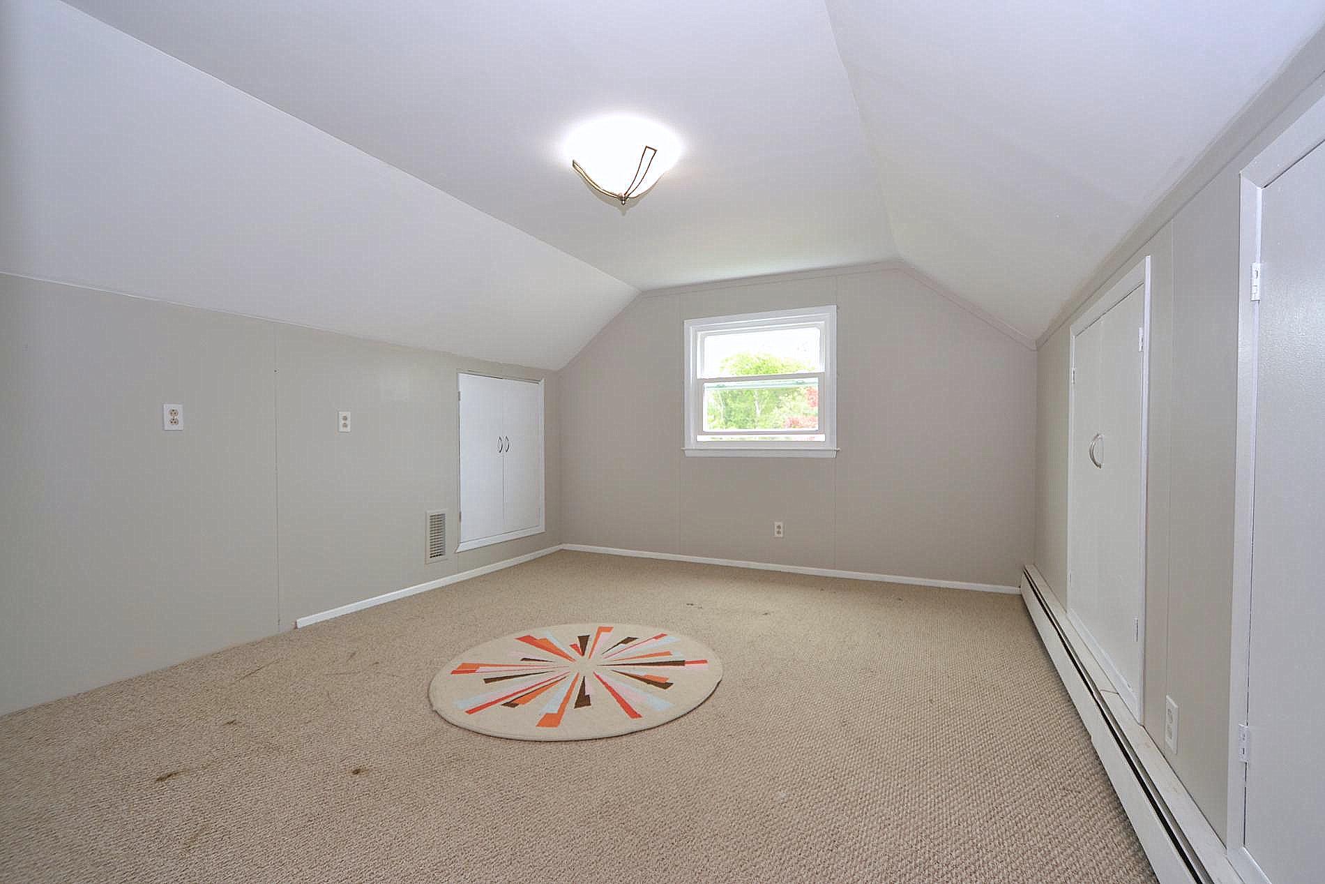 22 Honeysuckle Lane, Holtsville, New York image 11