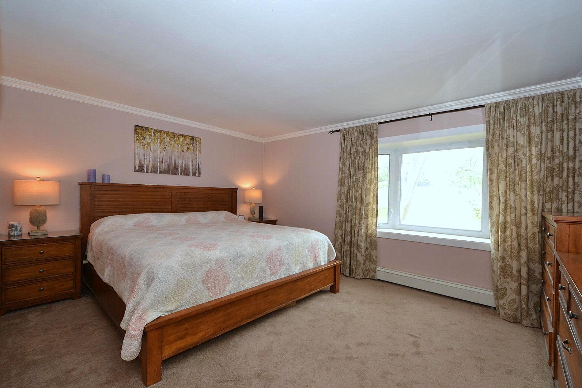 22 Honeysuckle Lane, Holtsville, New York image 10