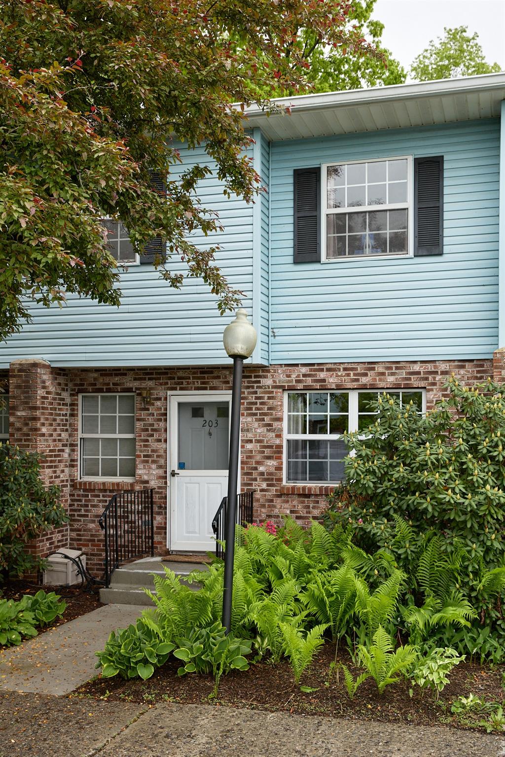 203 Briarwood Court, New Paltz, New York image 2