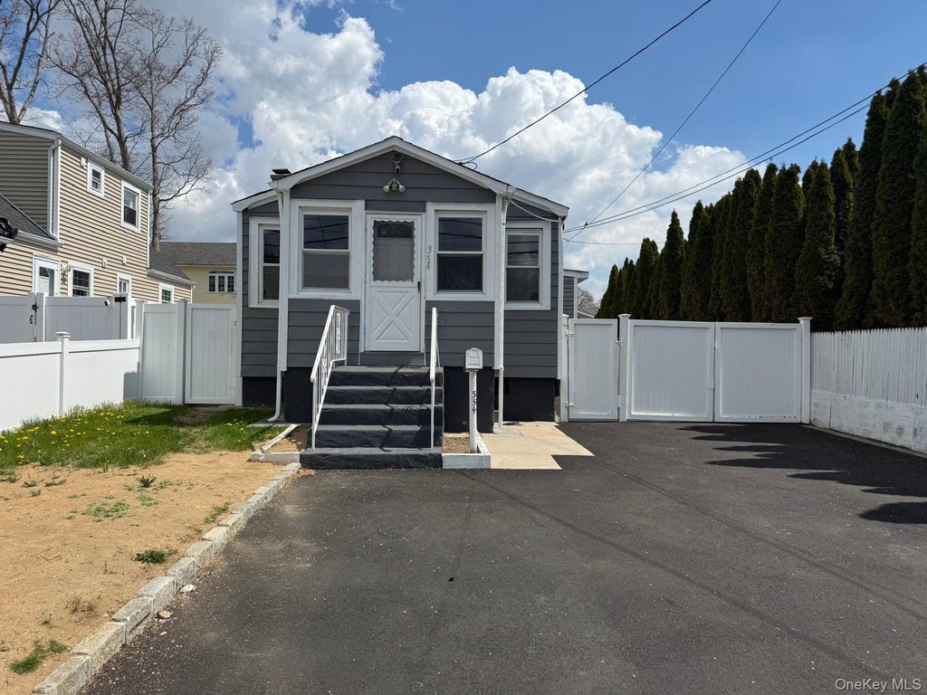 Photo of 354 Beachview Street, Copiague, NY 11726 (MLS # 1056924)