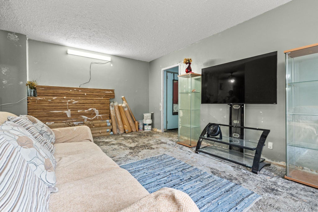 Photo of 161 Pearsall Drive #4B, Mount Vernon, NY 10552 (MLS # 1047395)