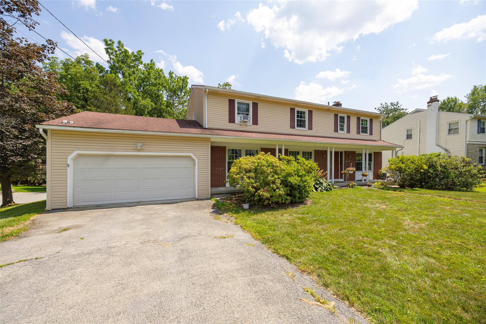 Poughkeepsie, New York 12603, United States, 5 Bedrooms Bedrooms, ,3 BathroomsBathrooms,Residential,Active,185044