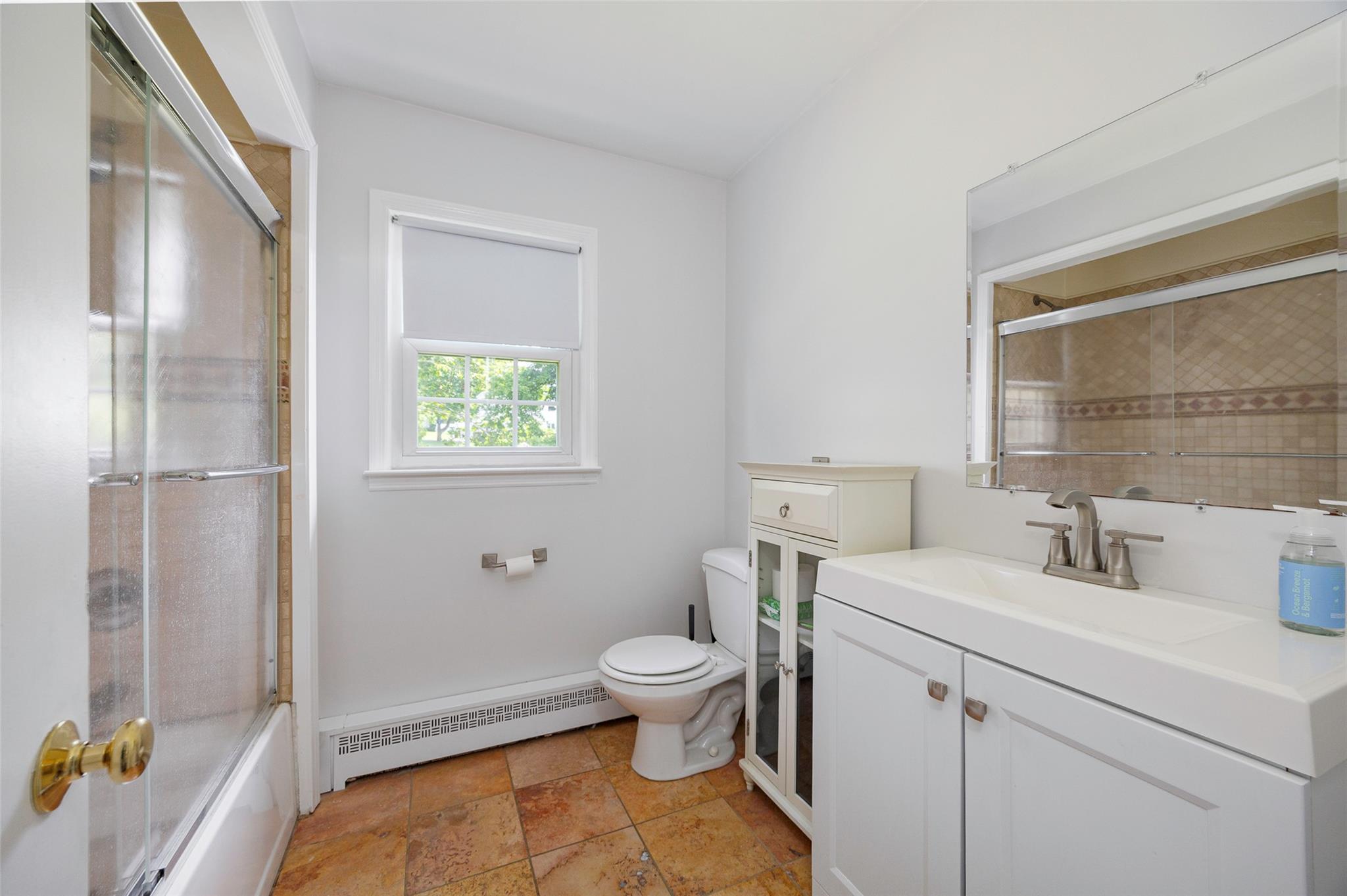 Poughkeepsie, New York 12603, United States, 5 Bedrooms Bedrooms, ,3 BathroomsBathrooms,Residential,Active,185044