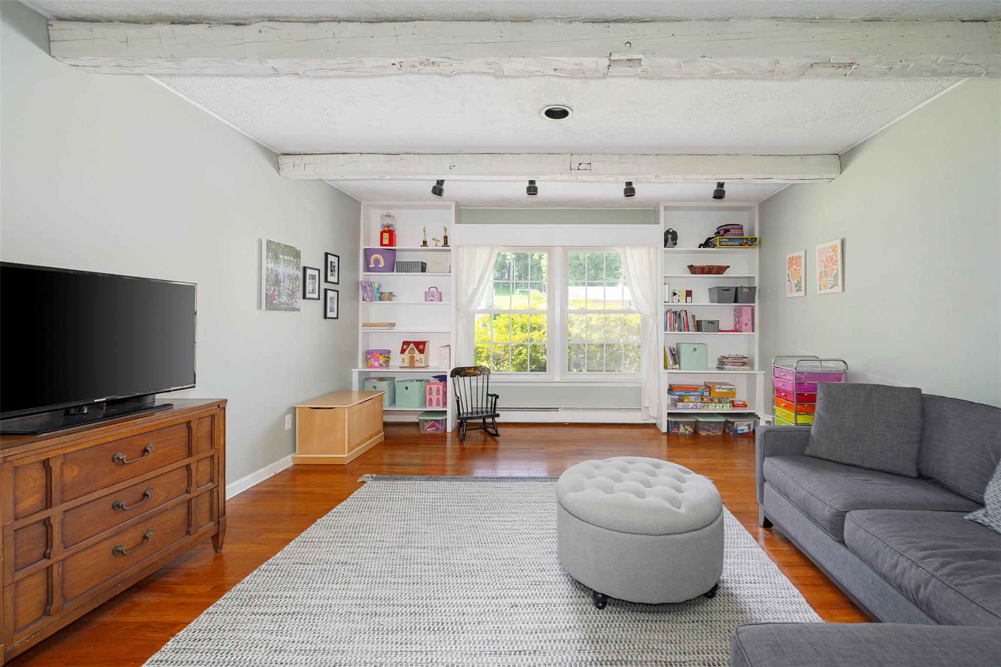 Poughkeepsie, New York 12603, United States, 5 Bedrooms Bedrooms, ,3 BathroomsBathrooms,Residential,Active,185044