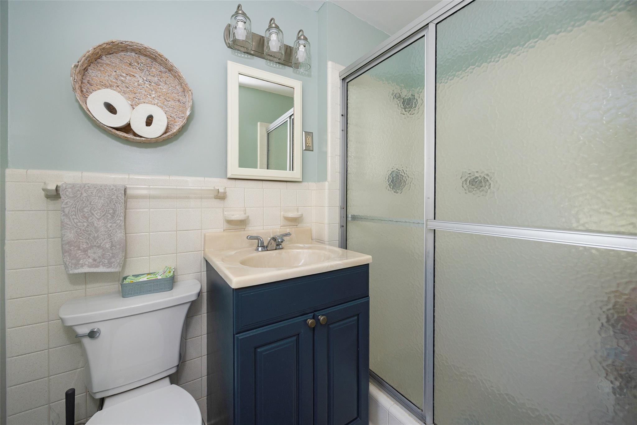 Poughkeepsie, New York 12603, United States, 5 Bedrooms Bedrooms, ,3 BathroomsBathrooms,Residential,Active,185044