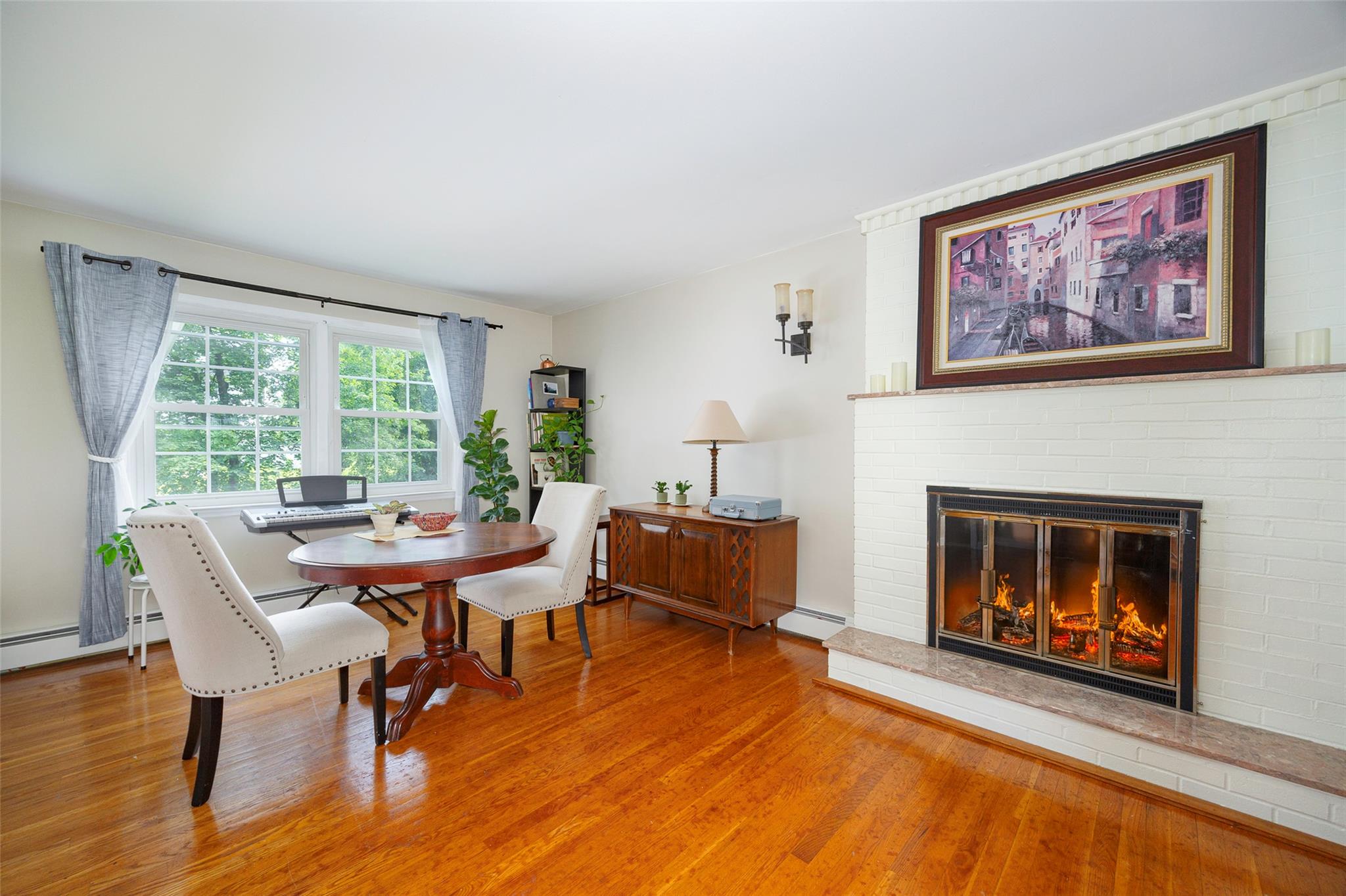 Poughkeepsie, New York 12603, United States, 5 Bedrooms Bedrooms, ,3 BathroomsBathrooms,Residential,Active,185044