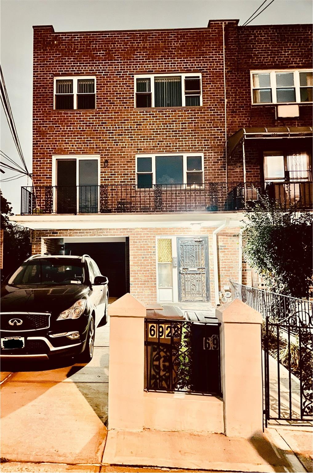 43rd Avenue, Woodside, Queens, NY - 6 Bedrooms  
5 Bathrooms - 