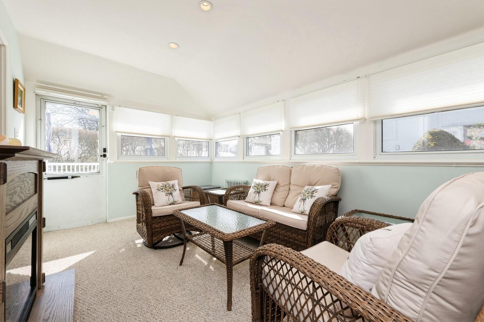 52 Baxter Avenue, New Hyde Park, New York image 13