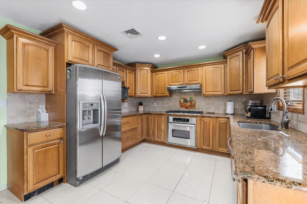 310 Clark Boulevard, Massapequa Park, New York image 12