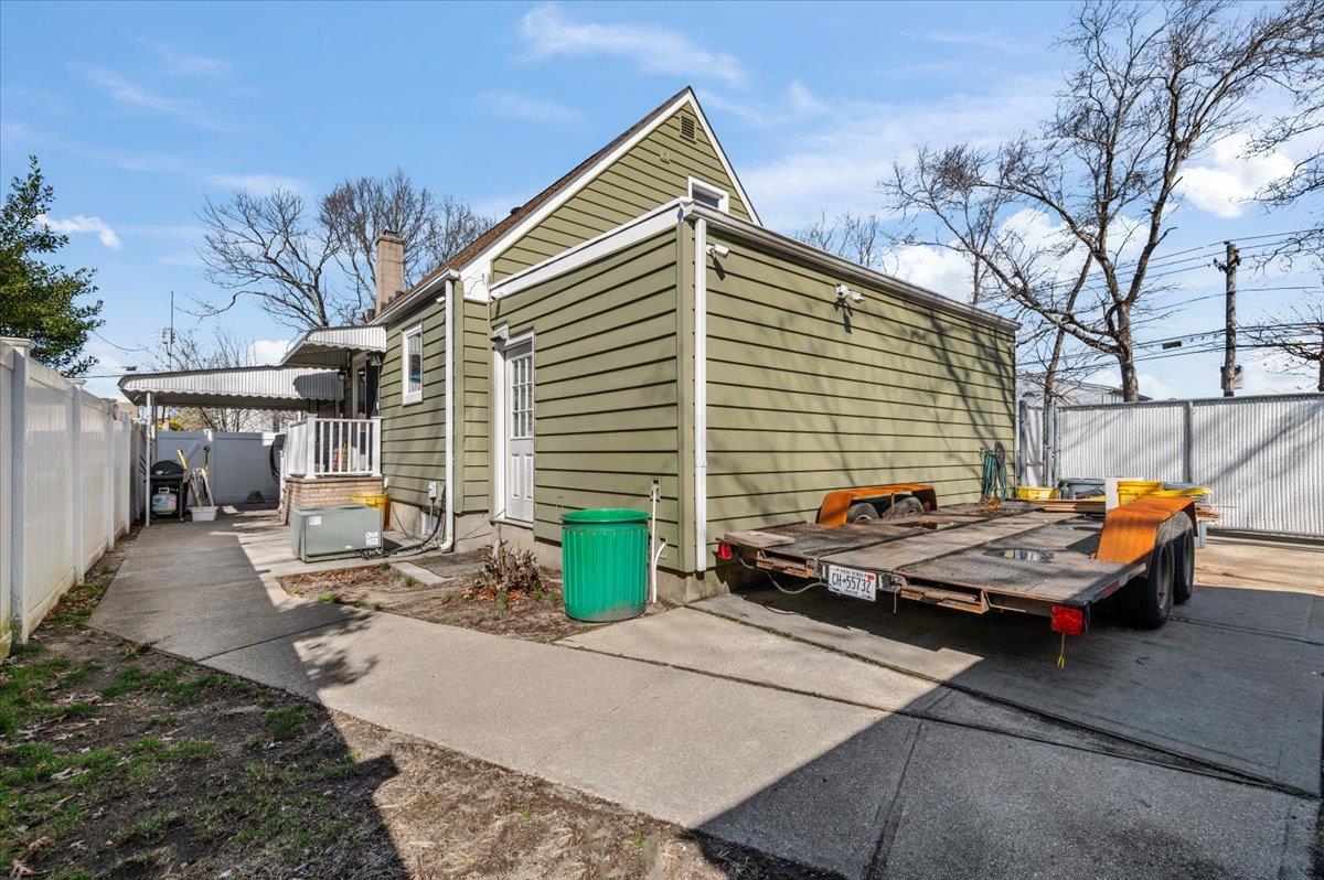 310 Clark Boulevard, Massapequa Park, New York image 24