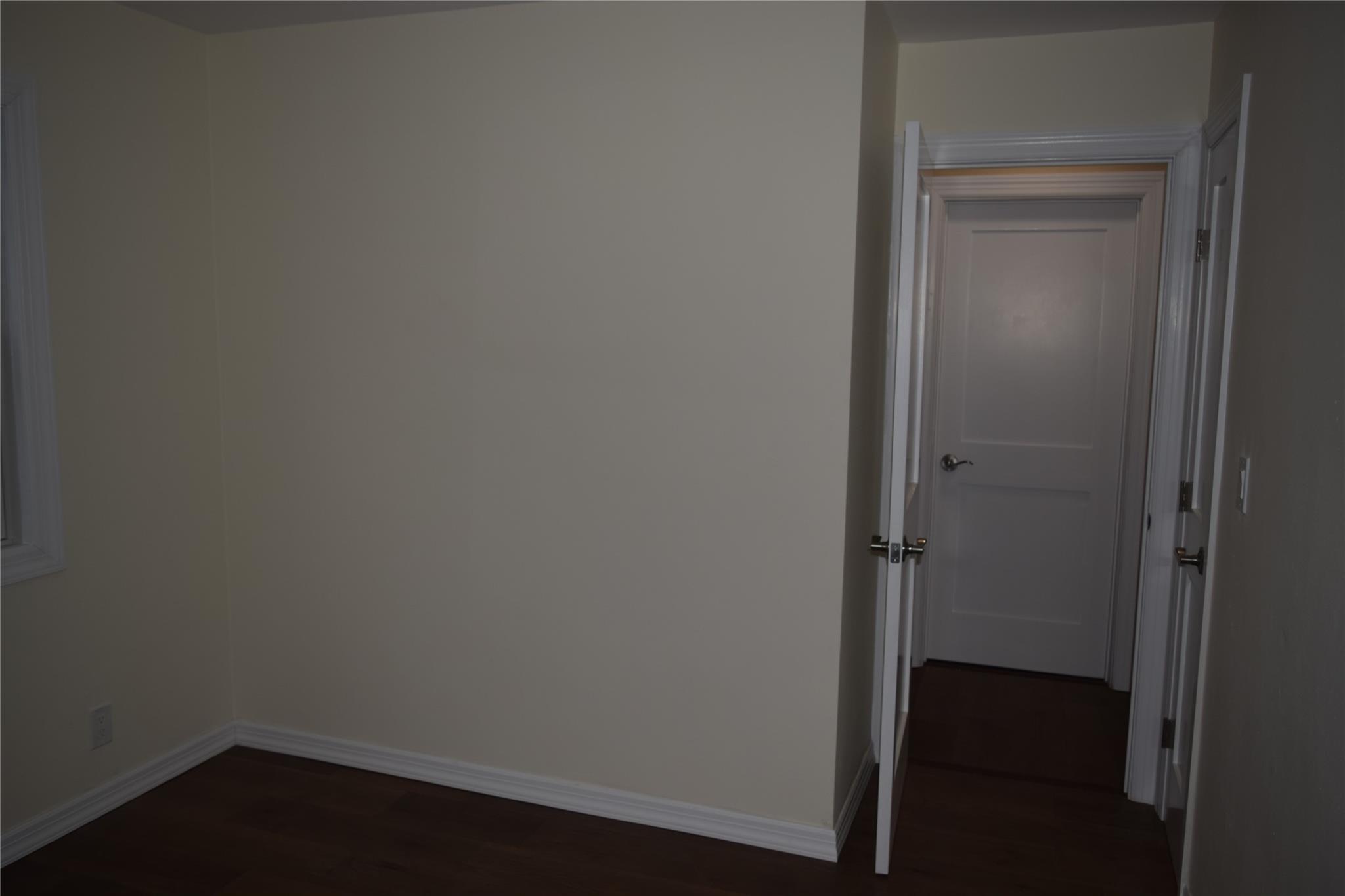 36 Woolsey Avenue, Glen Cove, New York image 18