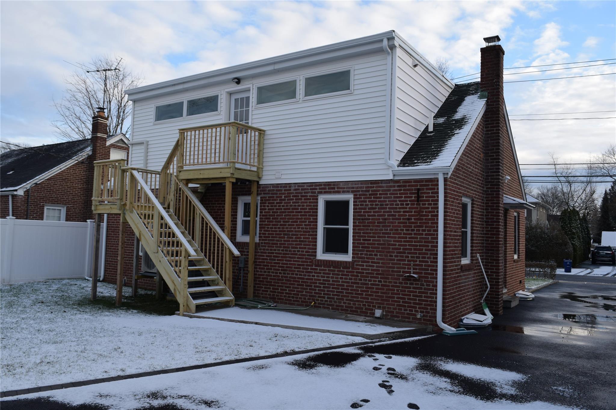 36 Woolsey Avenue, Glen Cove, New York image 5