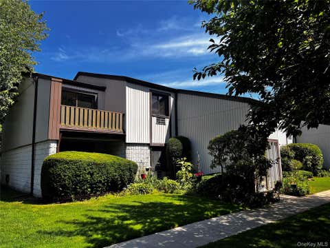 Condo For Sale - 71 Richmond Boulevard #3B<br/> Ronkonkoma, NY 11779