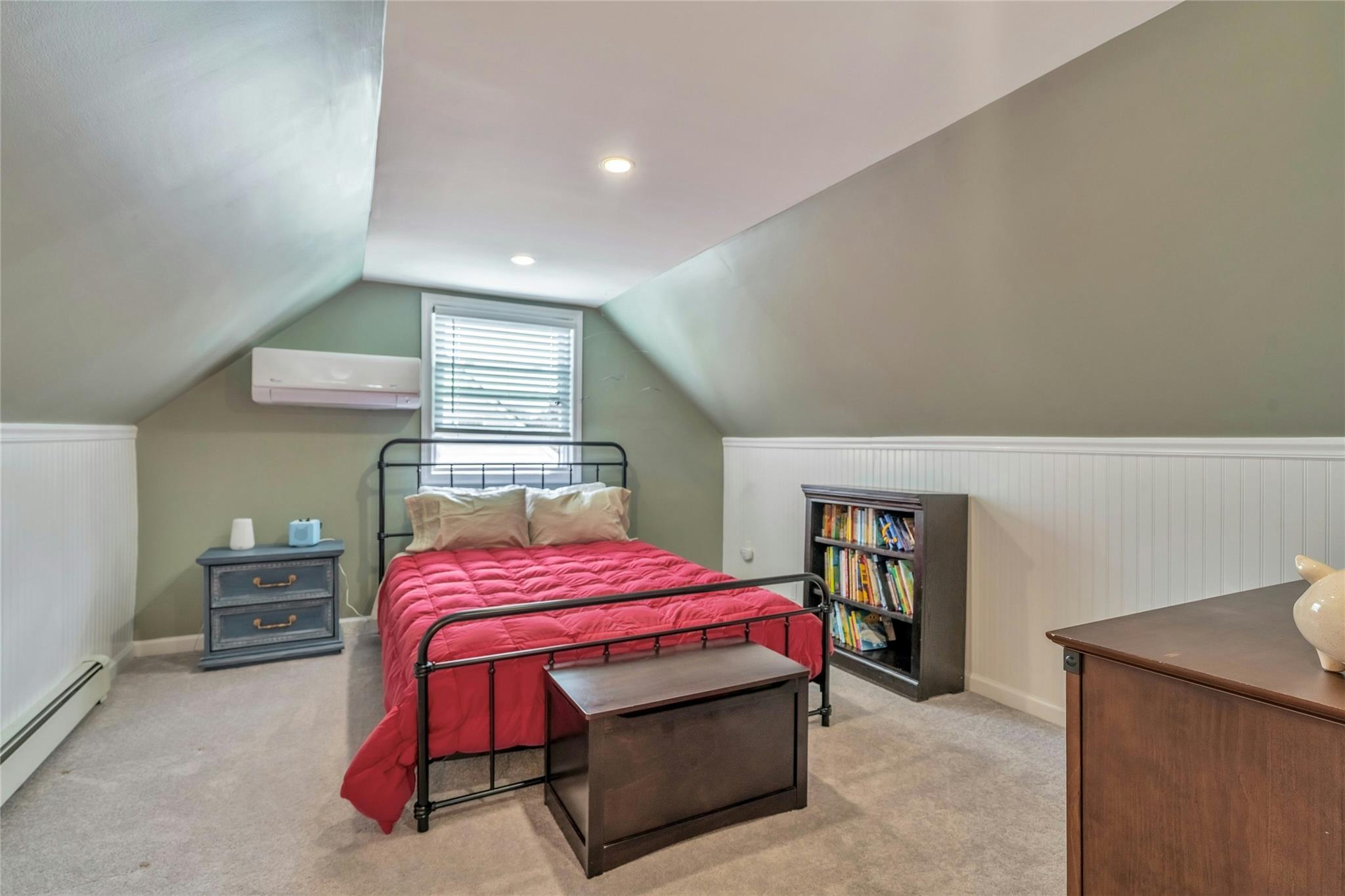 90 S Windhorst Avenue, Bethpage, New York image 24