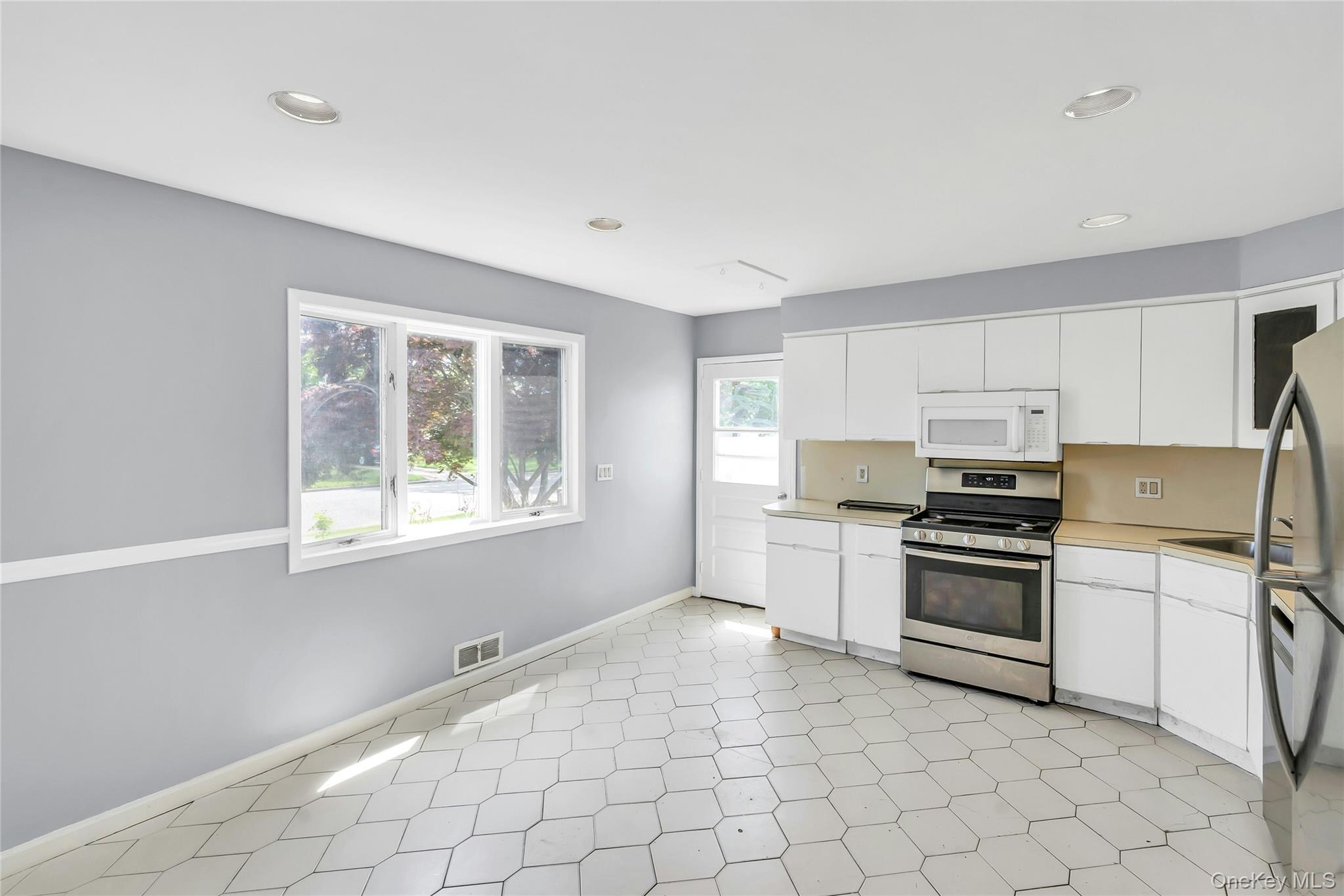 86 W 17th Street