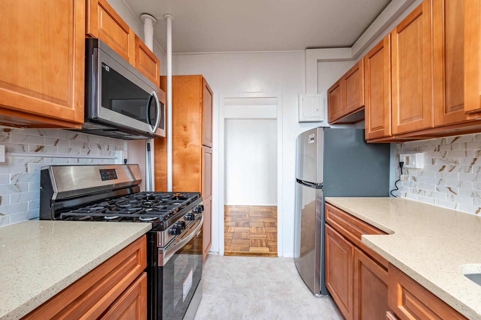 1705 Purdy Street 9C