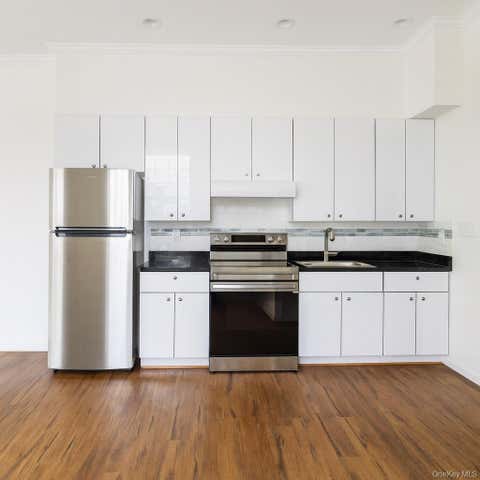 Apartment For Rent - 422 Broadway #5<br/> Monticello, NY 12701