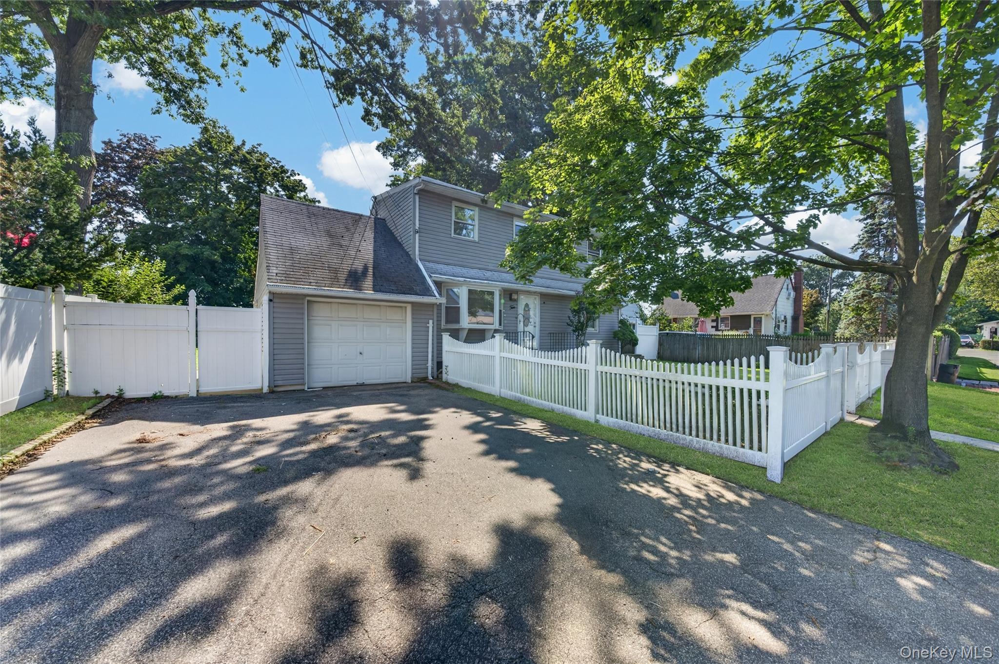 10 Field Place