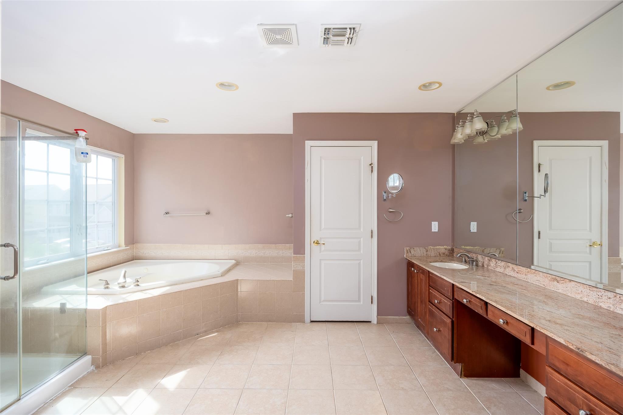33 Avolet Court, Mount Sinai, New York image 36