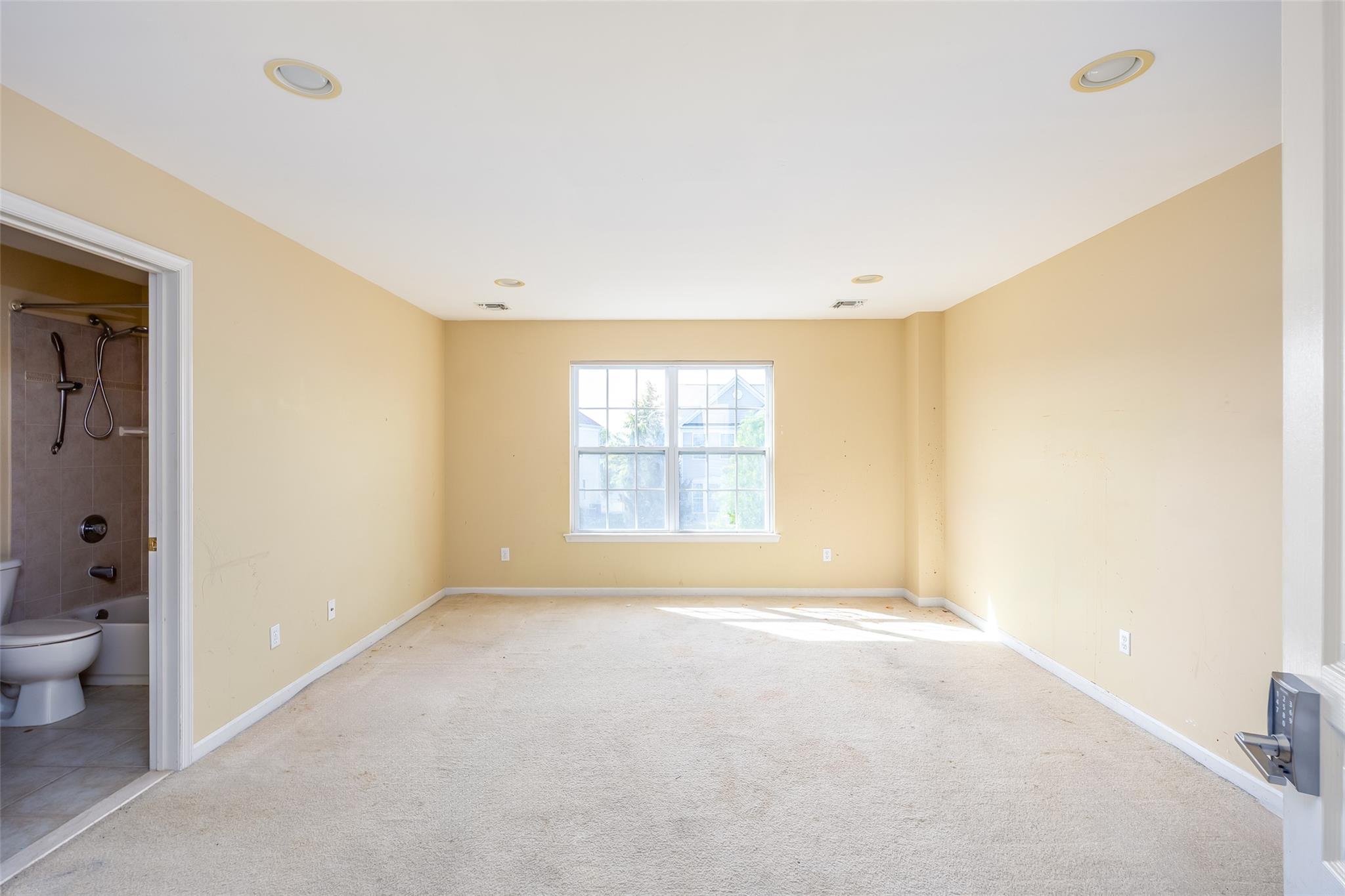 33 Avolet Court, Mount Sinai, New York image 31