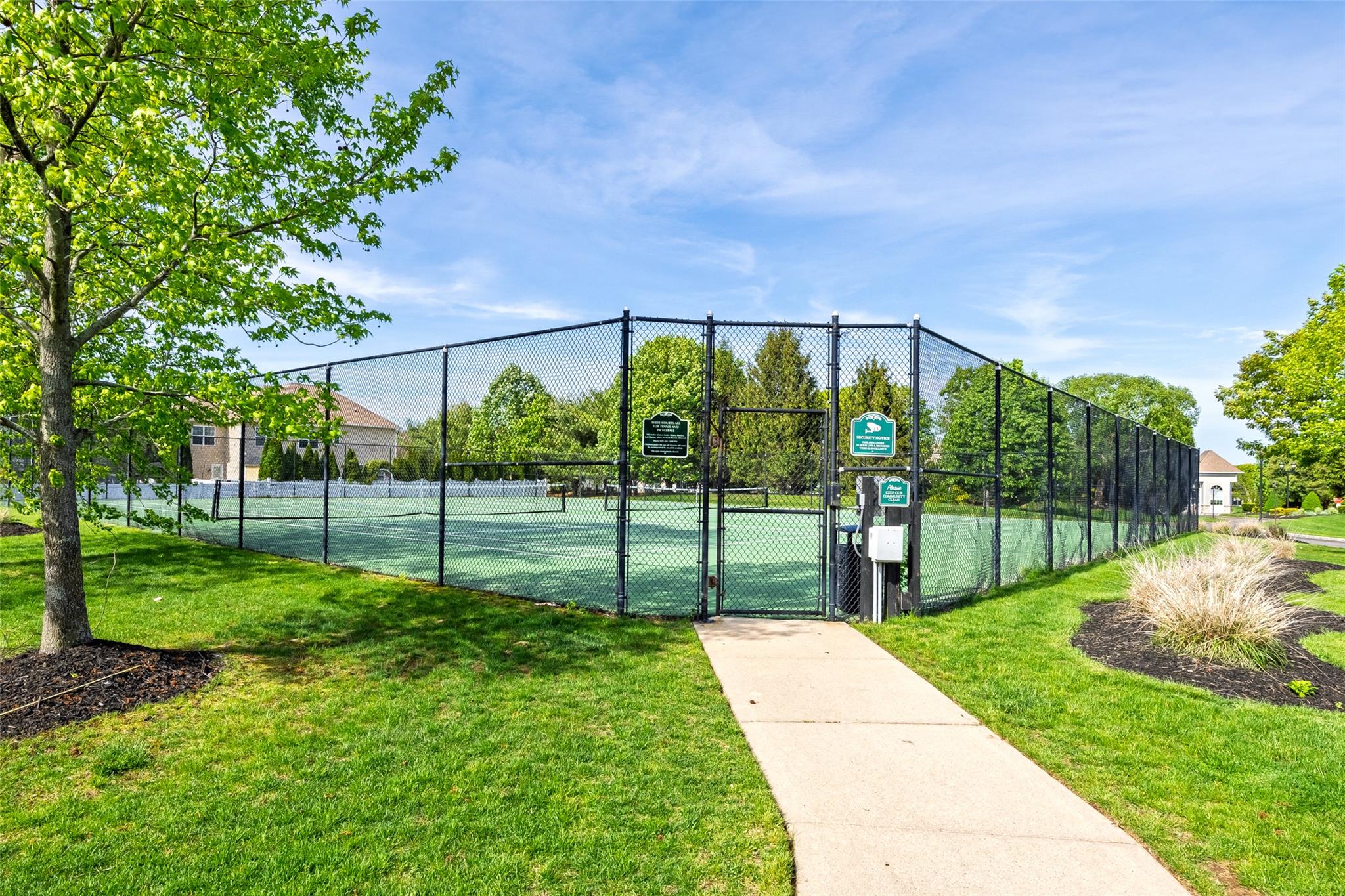 33 Avolet Court, Mount Sinai, New York image 48