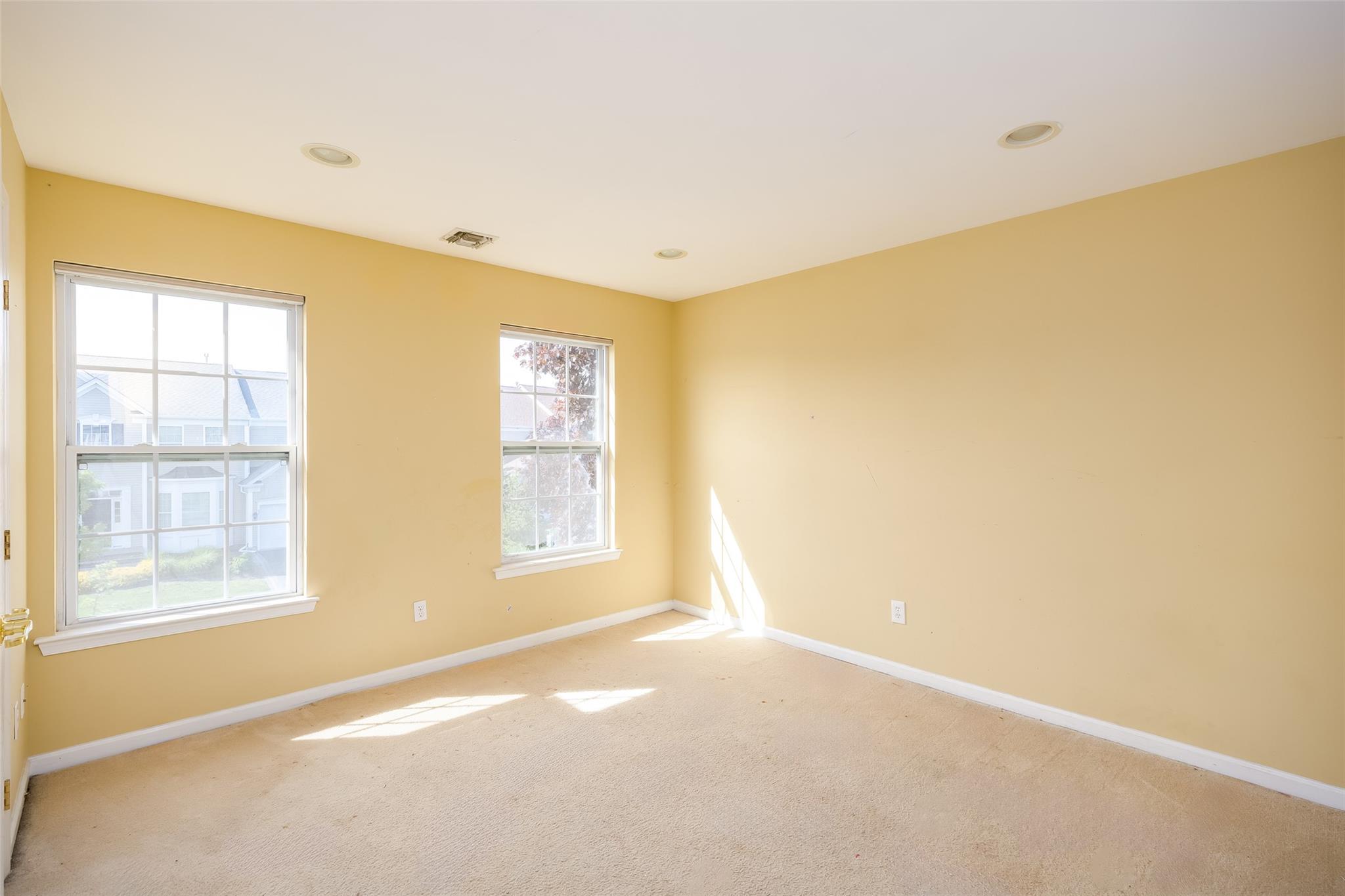 33 Avolet Court, Mount Sinai, New York image 24
