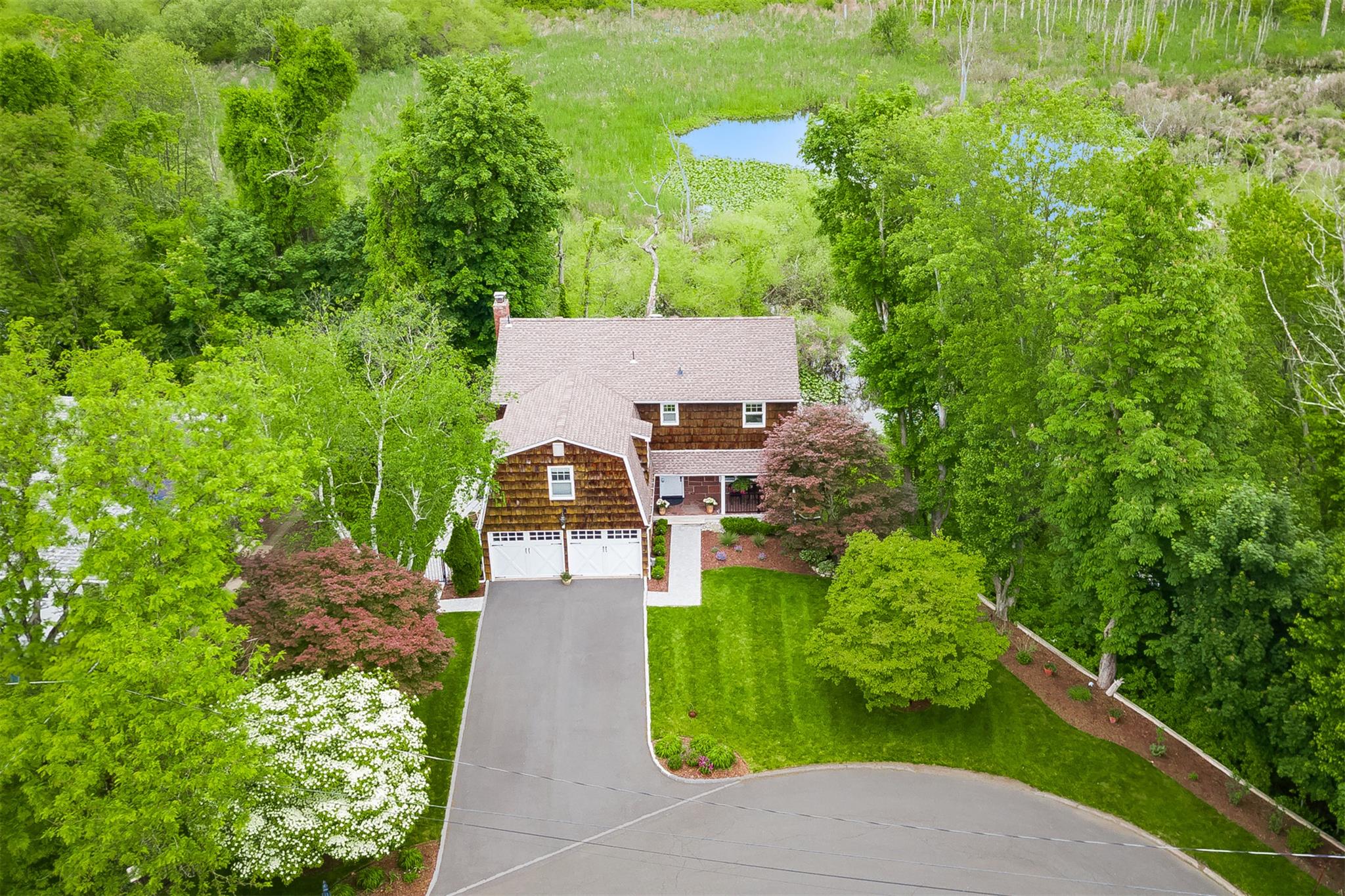 10 Marian Drive, Suffern, New York image 1