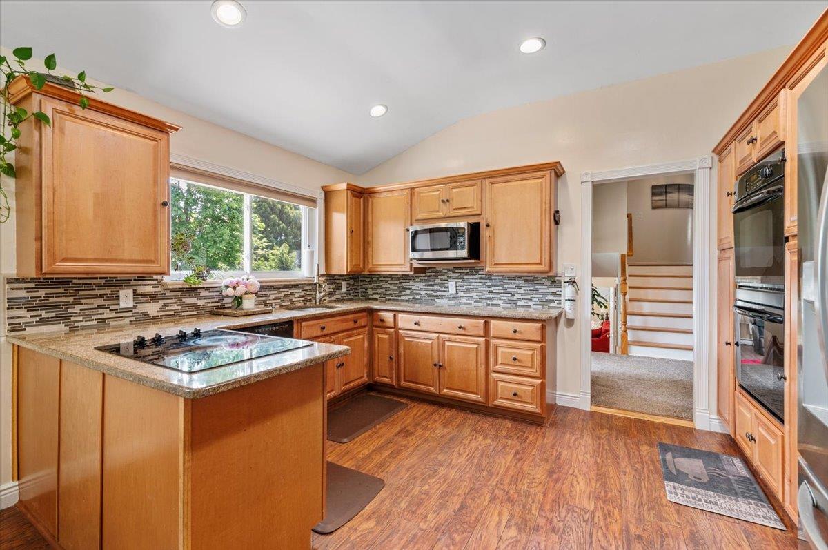 Massapequa, New York 11758, United States, 4 Bedrooms Bedrooms, ,3 BathroomsBathrooms,Residential,Active,129822