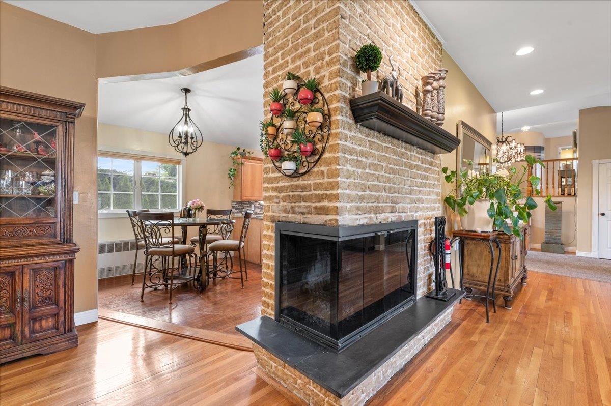 Massapequa, New York 11758, United States, 4 Bedrooms Bedrooms, ,3 BathroomsBathrooms,Residential,Active,129822