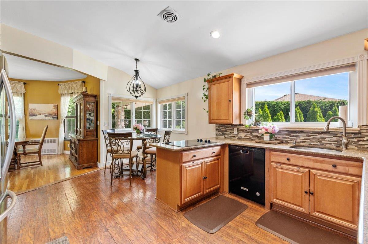 Massapequa, New York 11758, United States, 4 Bedrooms Bedrooms, ,3 BathroomsBathrooms,Residential,Active,129822