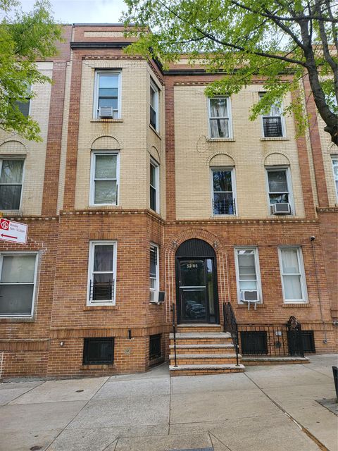 52-05 Skillman Avenue Flushing NY 11377