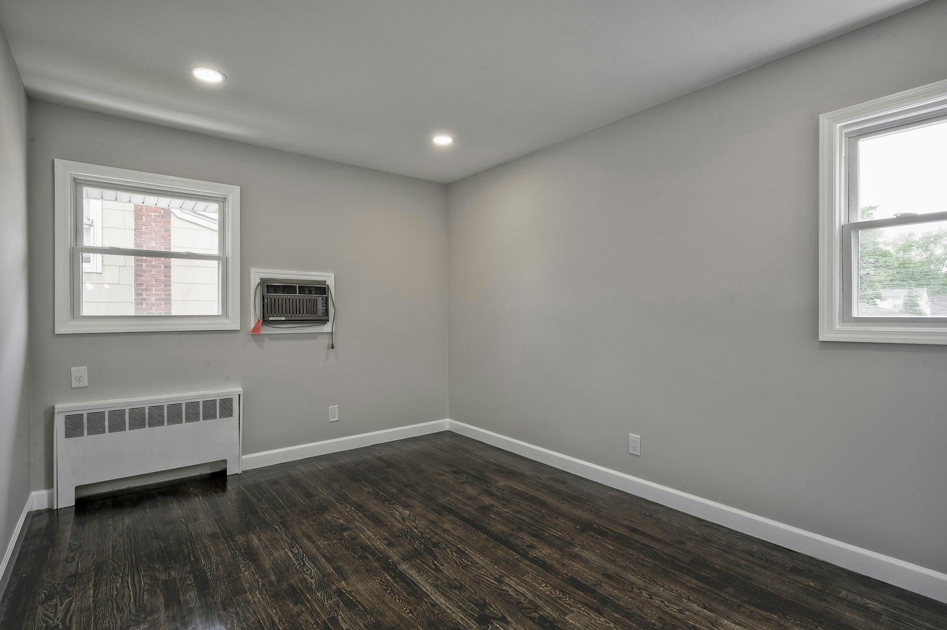 646 Evelyn Ave Avenue, East Meadow, New York image 21