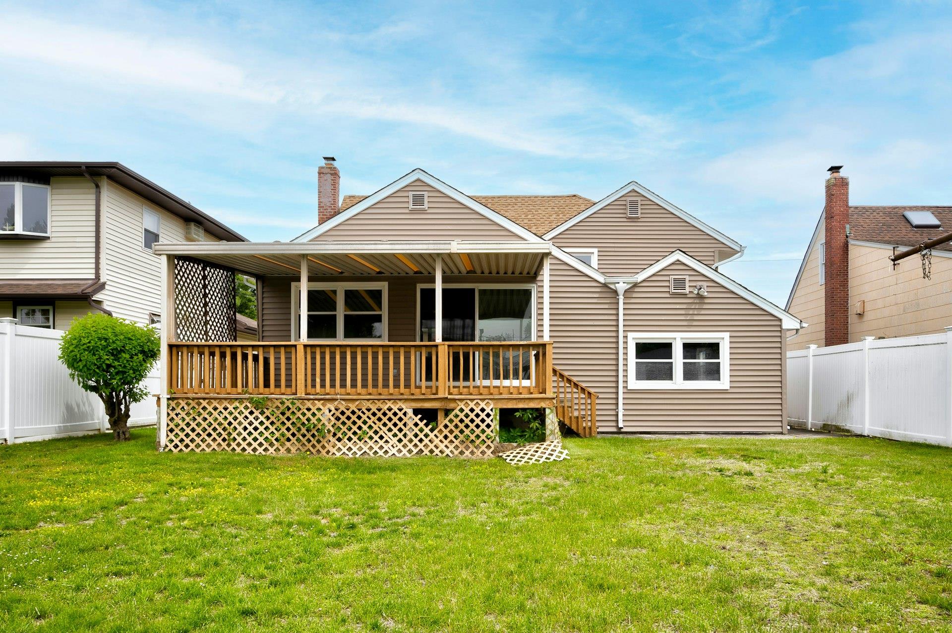 646 Evelyn Ave Avenue, East Meadow, New York image 25