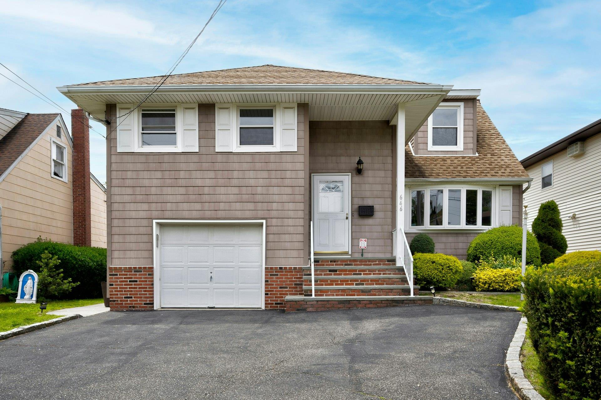 646 Evelyn Ave Avenue, East Meadow, New York image 2