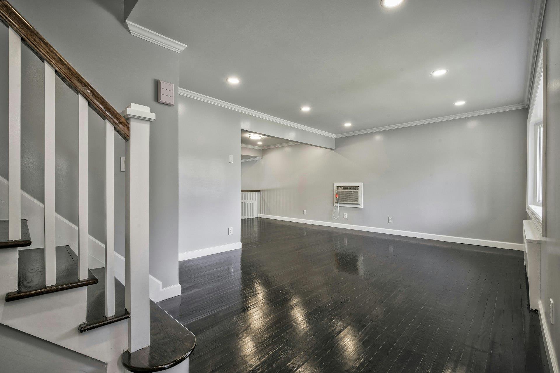 646 Evelyn Ave Avenue, East Meadow, New York image 5