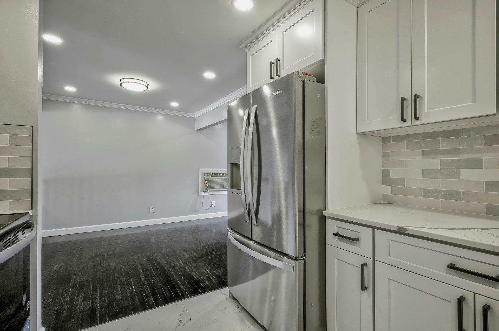 646 Evelyn Ave Avenue, East Meadow, New York image 11