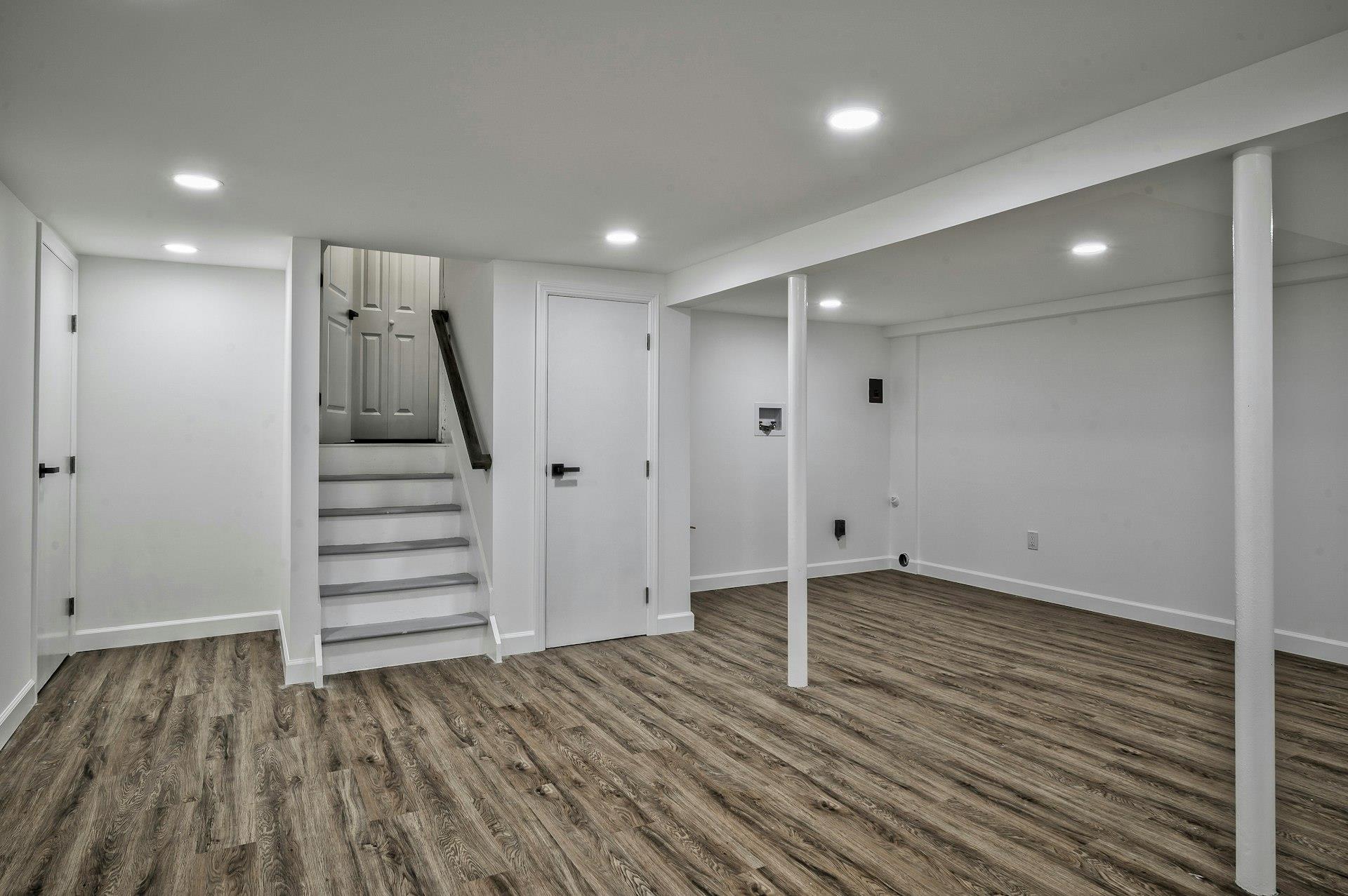 646 Evelyn Ave Avenue, East Meadow, New York image 16