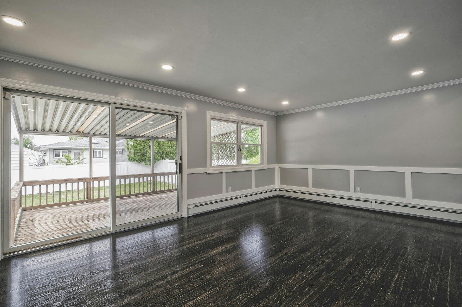 646 Evelyn Ave Avenue, East Meadow, New York image 13