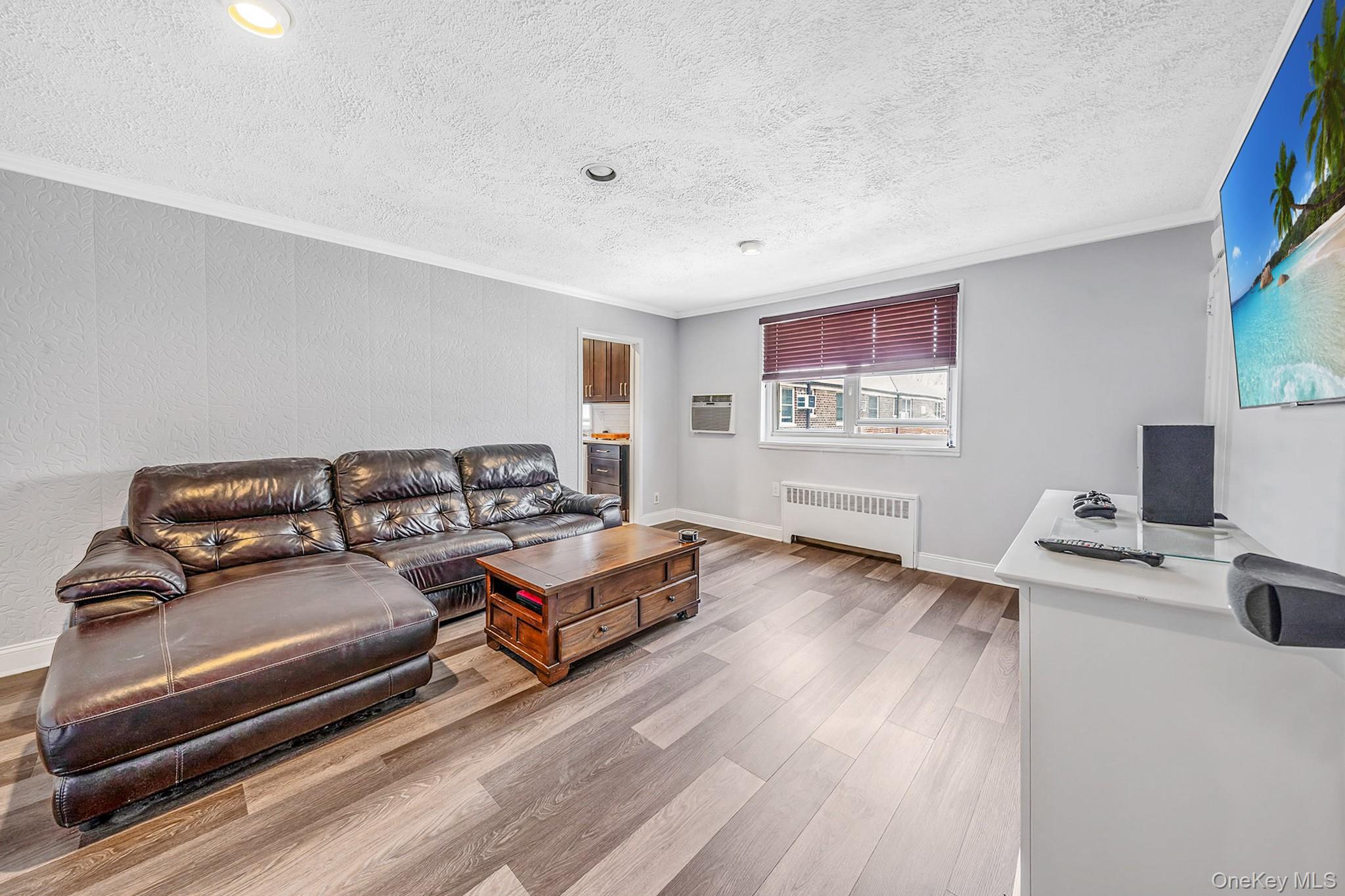 251-54 61 Avenue Avenue 1162