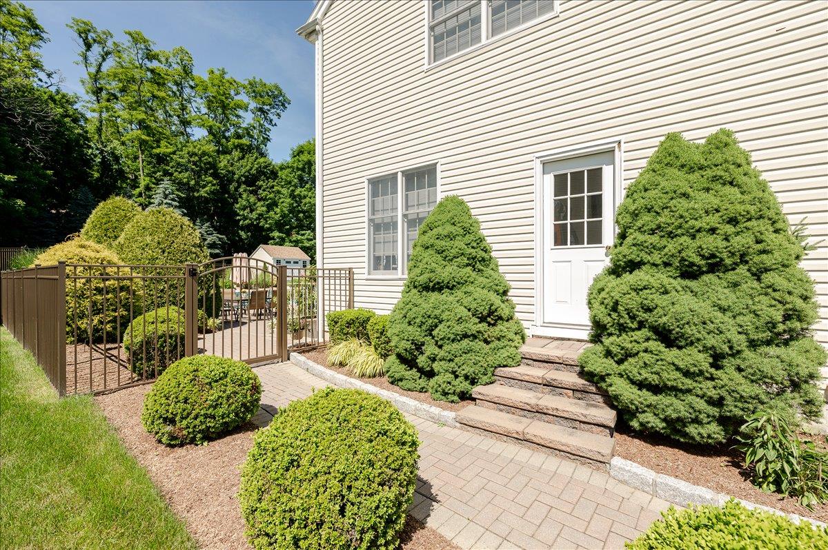 26 Hynard Place, Baldwin Place, New York image 44