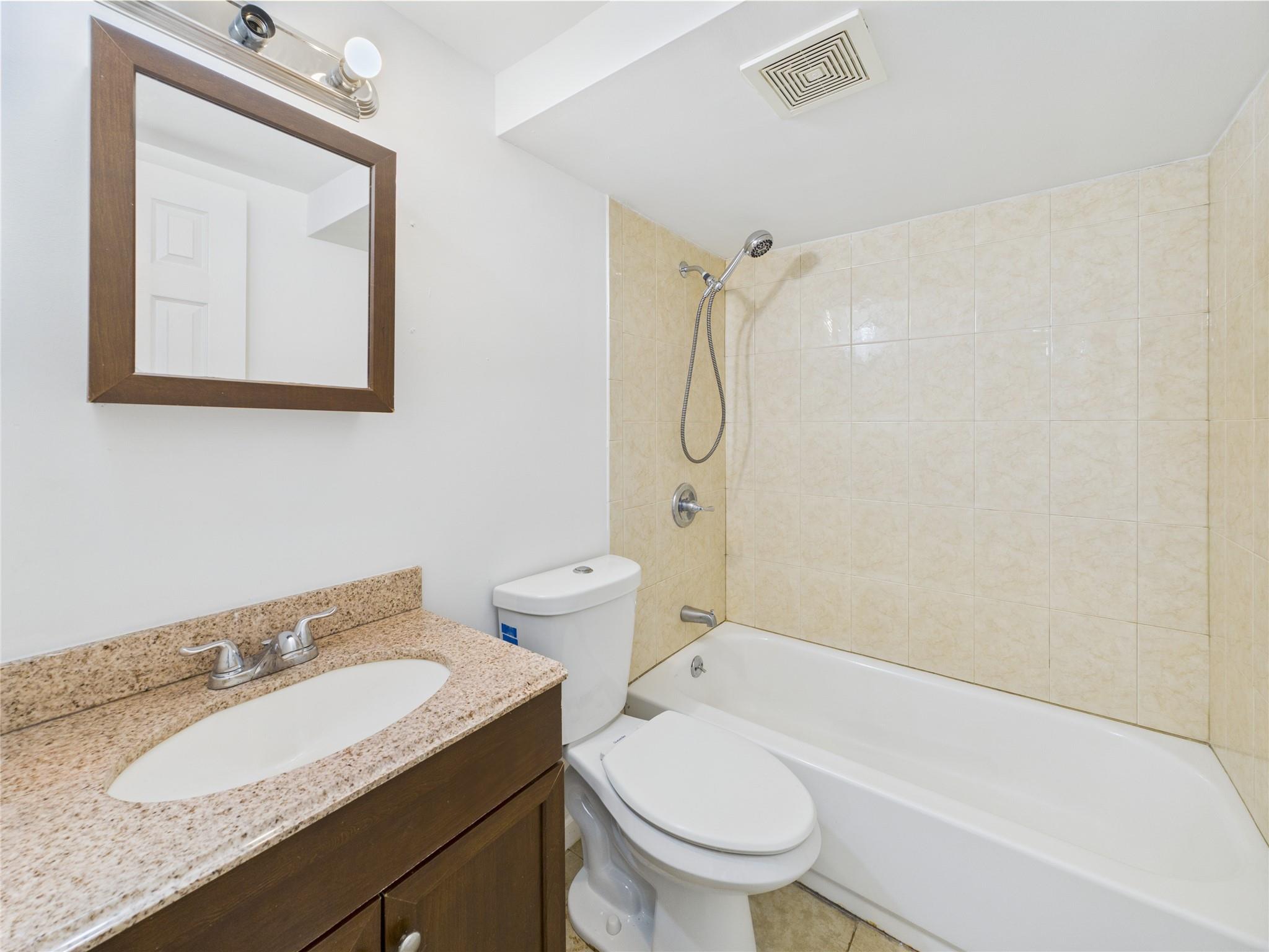 170 Mastic Boulevard, Mastic, New York image 30