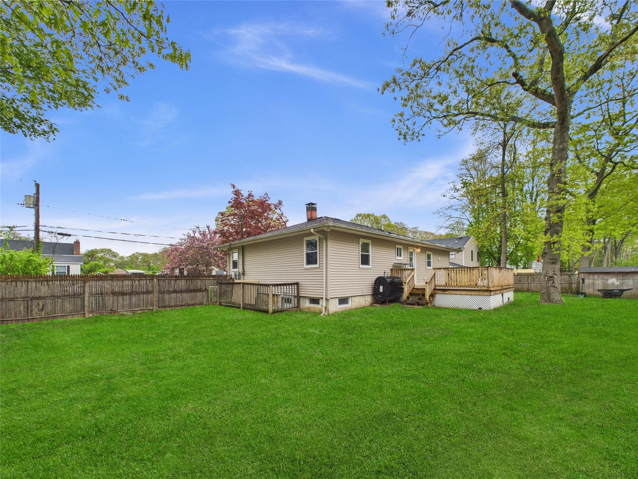 170 Mastic Boulevard, Mastic, New York image 32