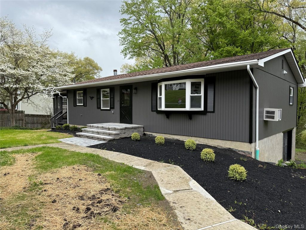 Photo of 25 Kings Drive, Newburgh, NY 12589 (MLS # 993569)