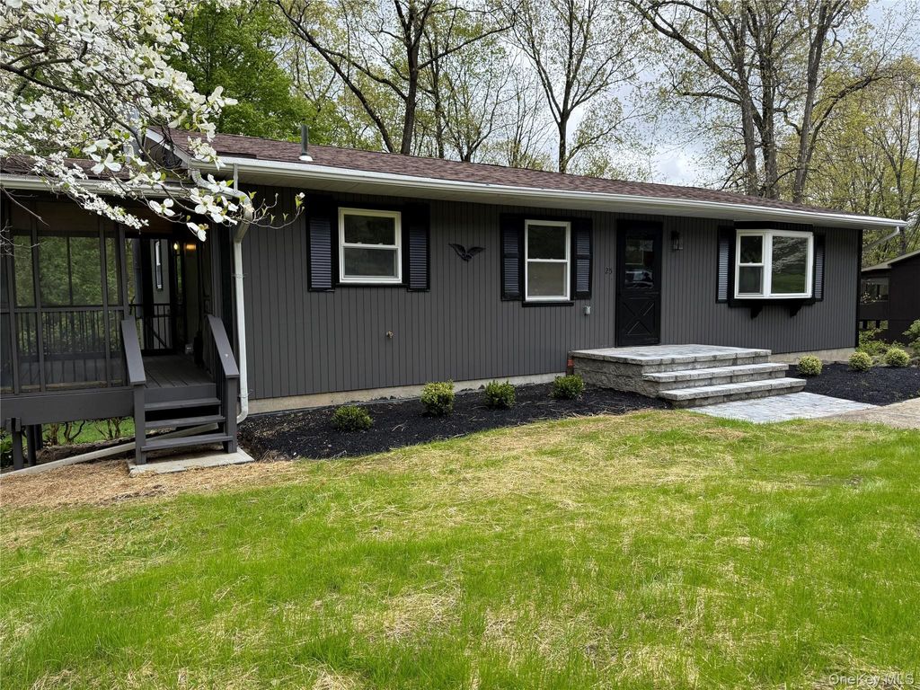 Photo of 25 Kings Drive, Newburgh, NY 12589 (MLS # 993569)