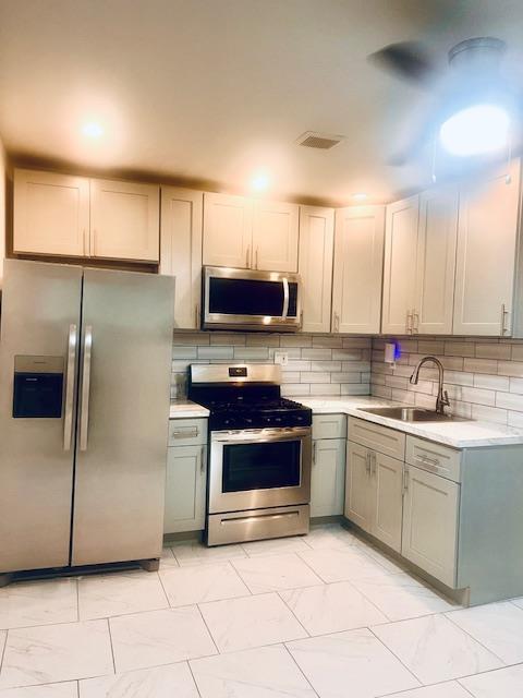 Rental Property at E Tremont Avenue 1, Bronx, New York - Bedrooms: 3 
Bathrooms: 2  - $4,000 MO.