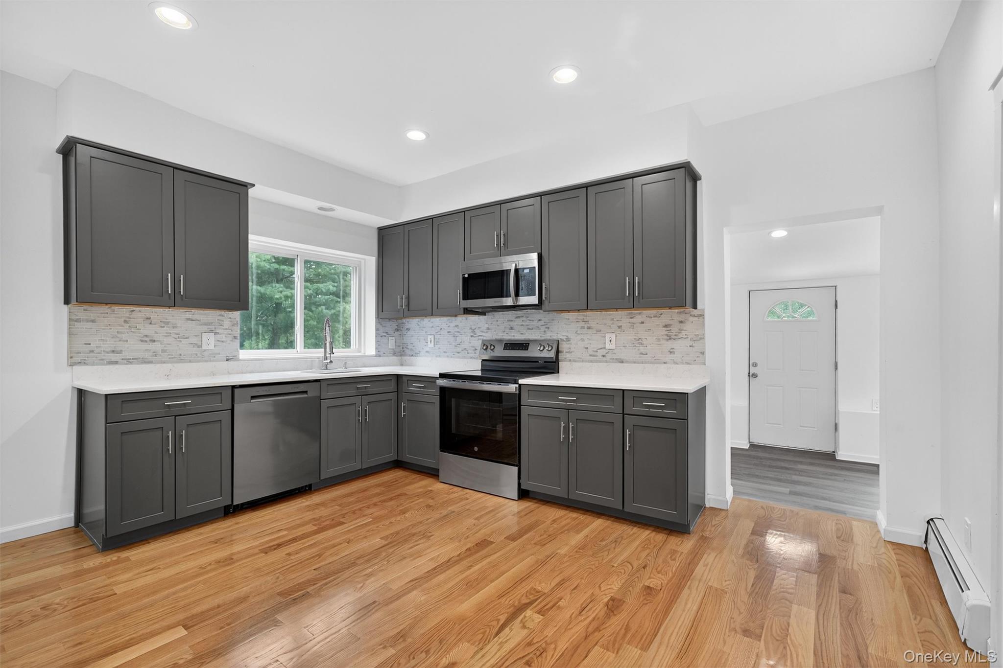 85 Holloran Road
