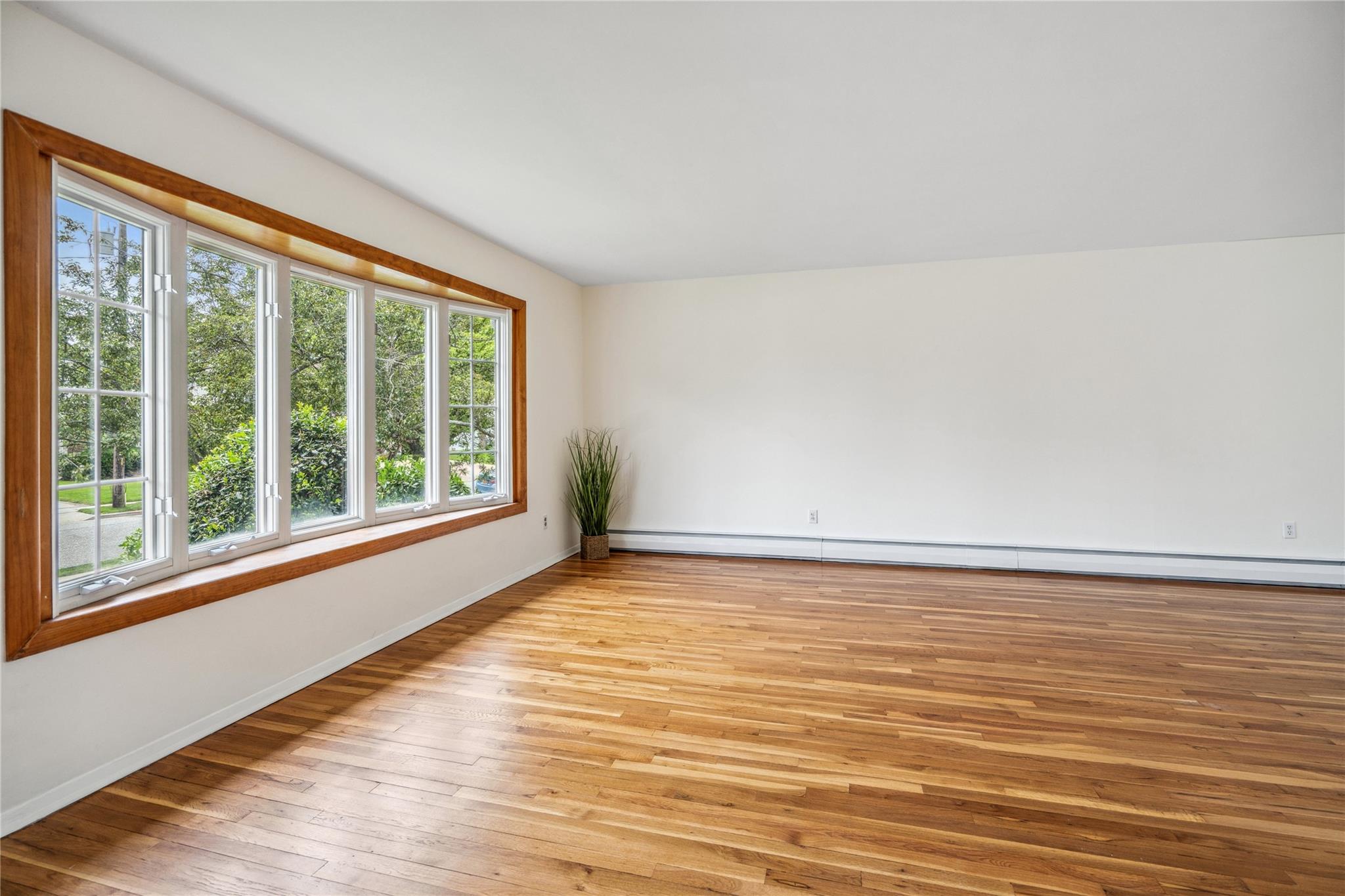 6 Poppy Drive, Massapequa Park, New York image 11